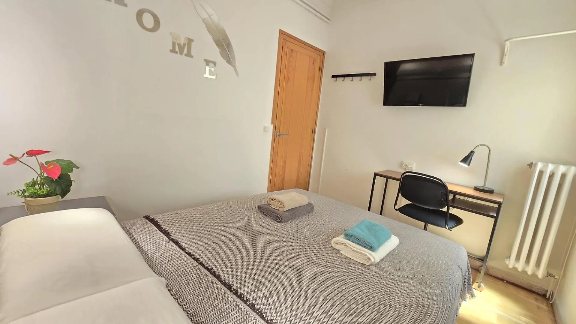 Balmes Rooms Barcelona Bed & Breakfast