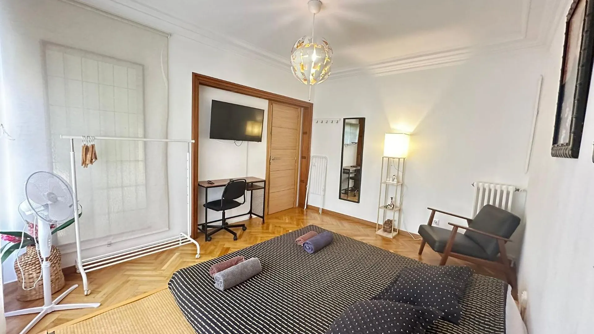 Bed & Breakfast Balmes Rooms Barcelona