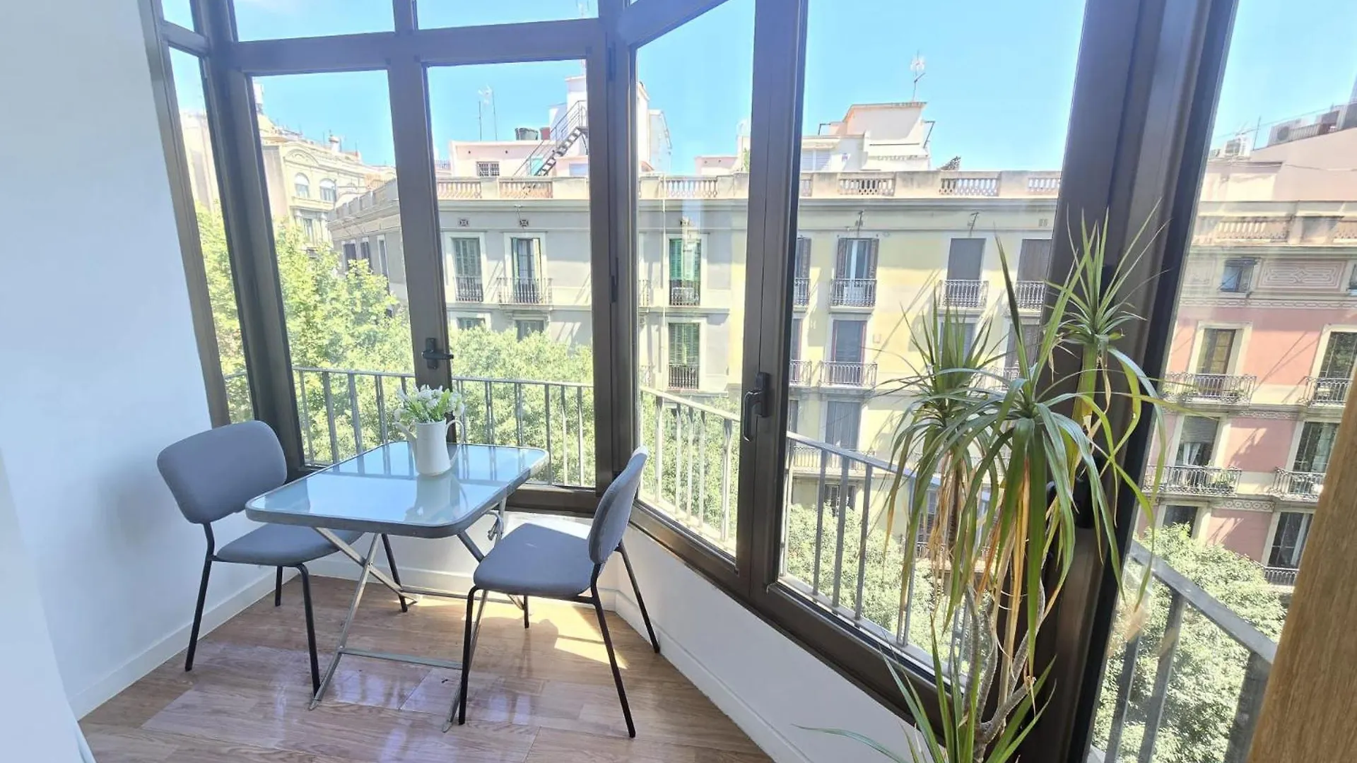 Bed & Breakfast Balmes Rooms Barcelona Spain