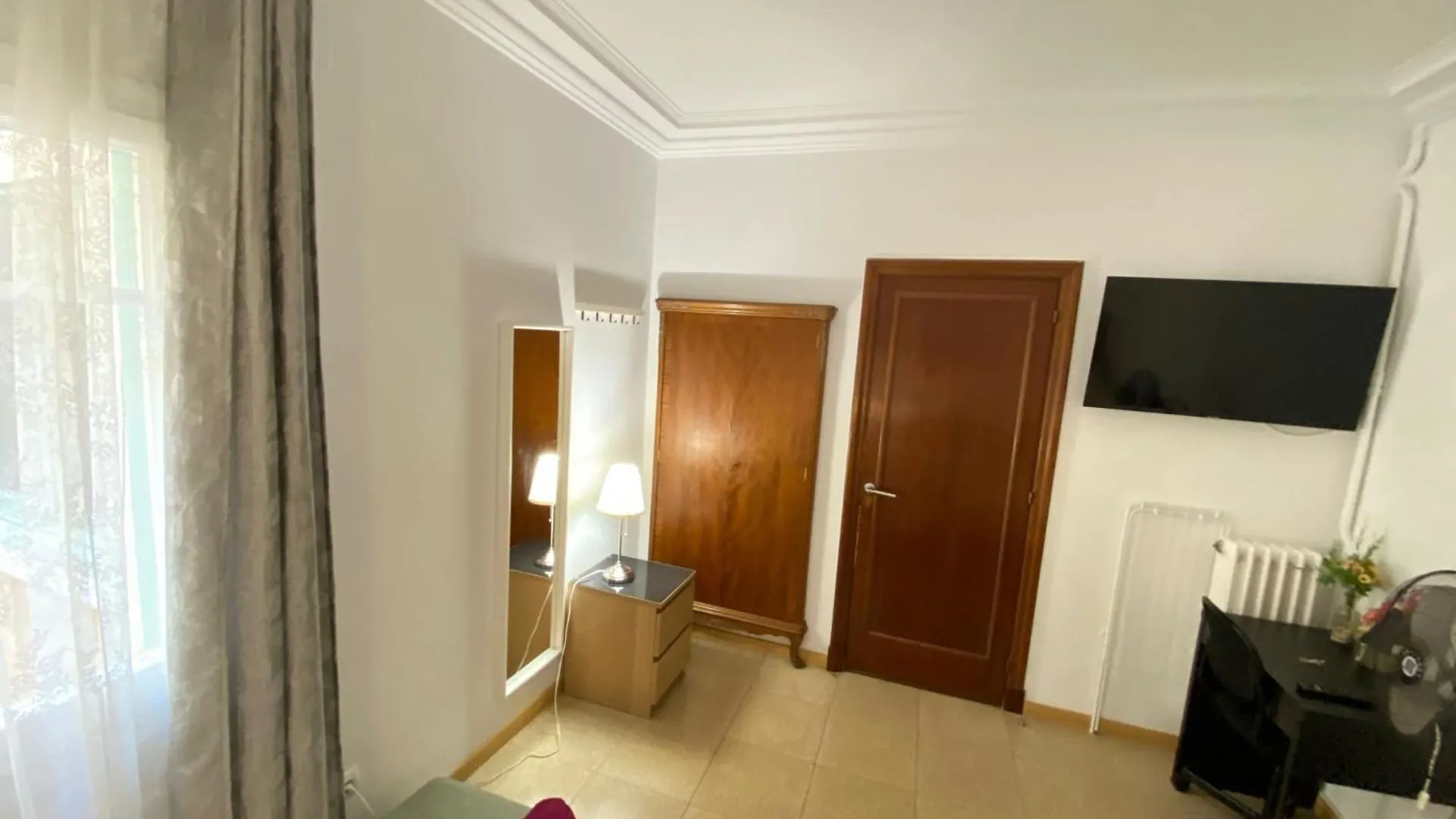Balmes Rooms Barcelona Bed & Breakfast